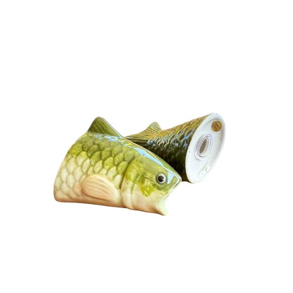 Bass Fish-Shaped Ceramic Salt & Pepper Shaker Set - Picture 5 of 7